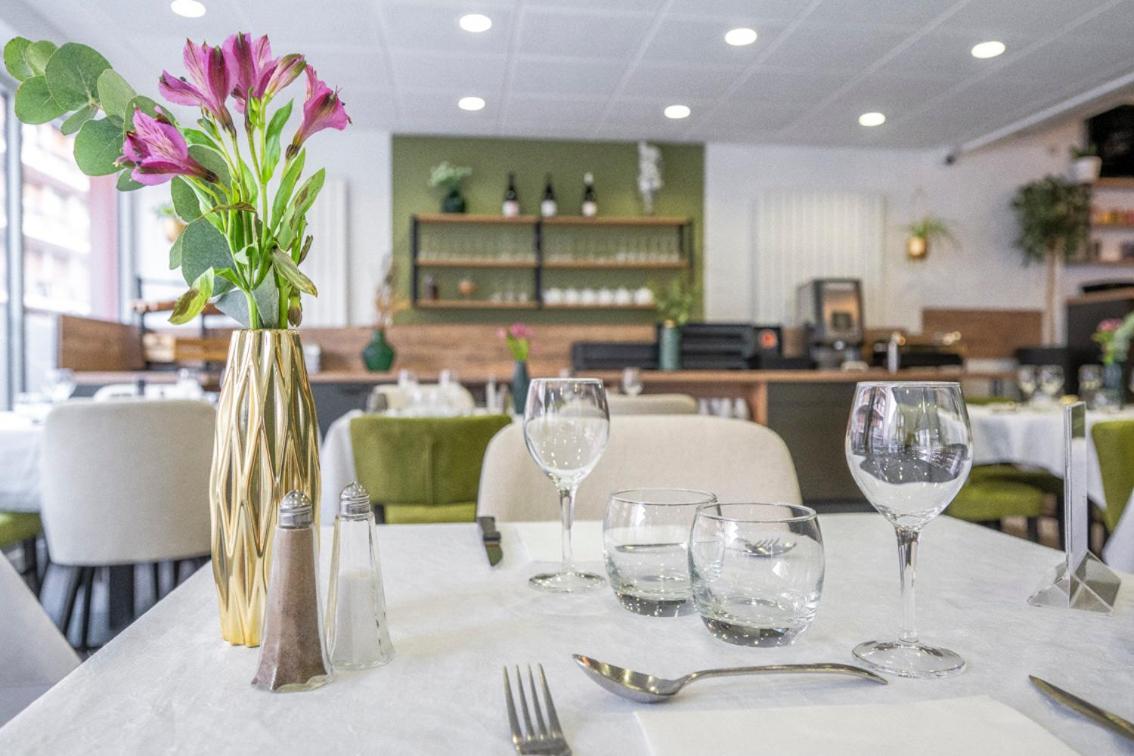 Cit'Hotel Le Chris'Tel Hotel Et Restaurant Le Puy-en-Velay Kültér fotó