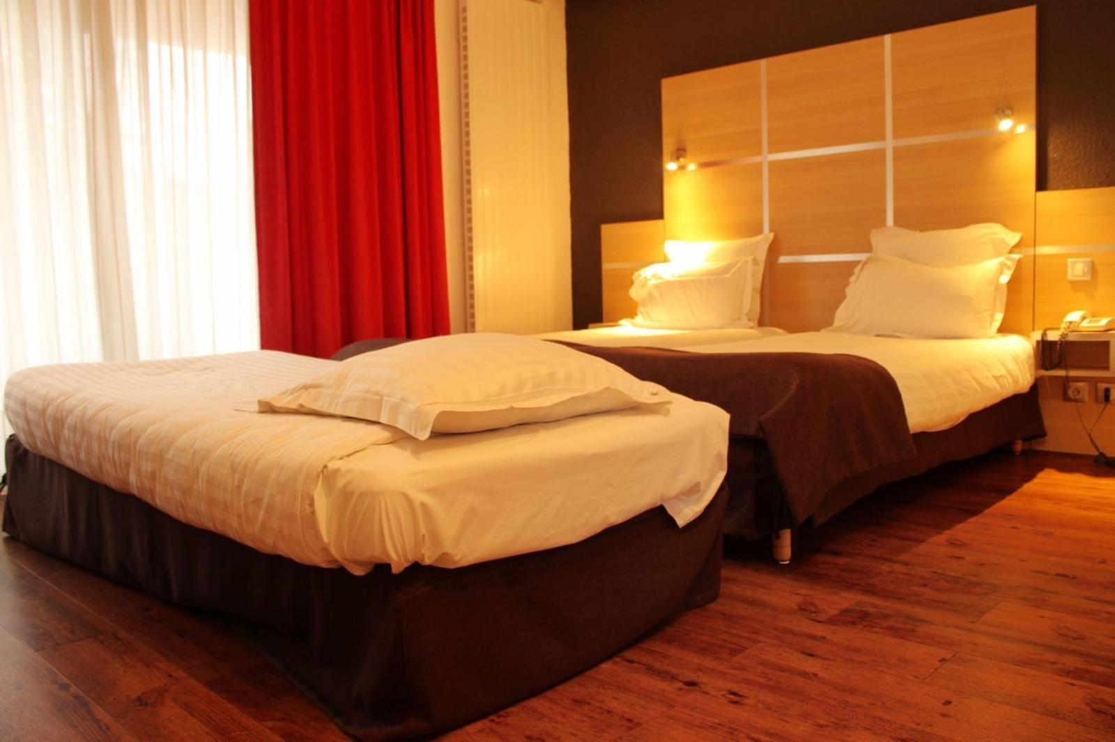 Cit'Hotel Le Chris'Tel Hotel Et Restaurant Le Puy-en-Velay Kültér fotó