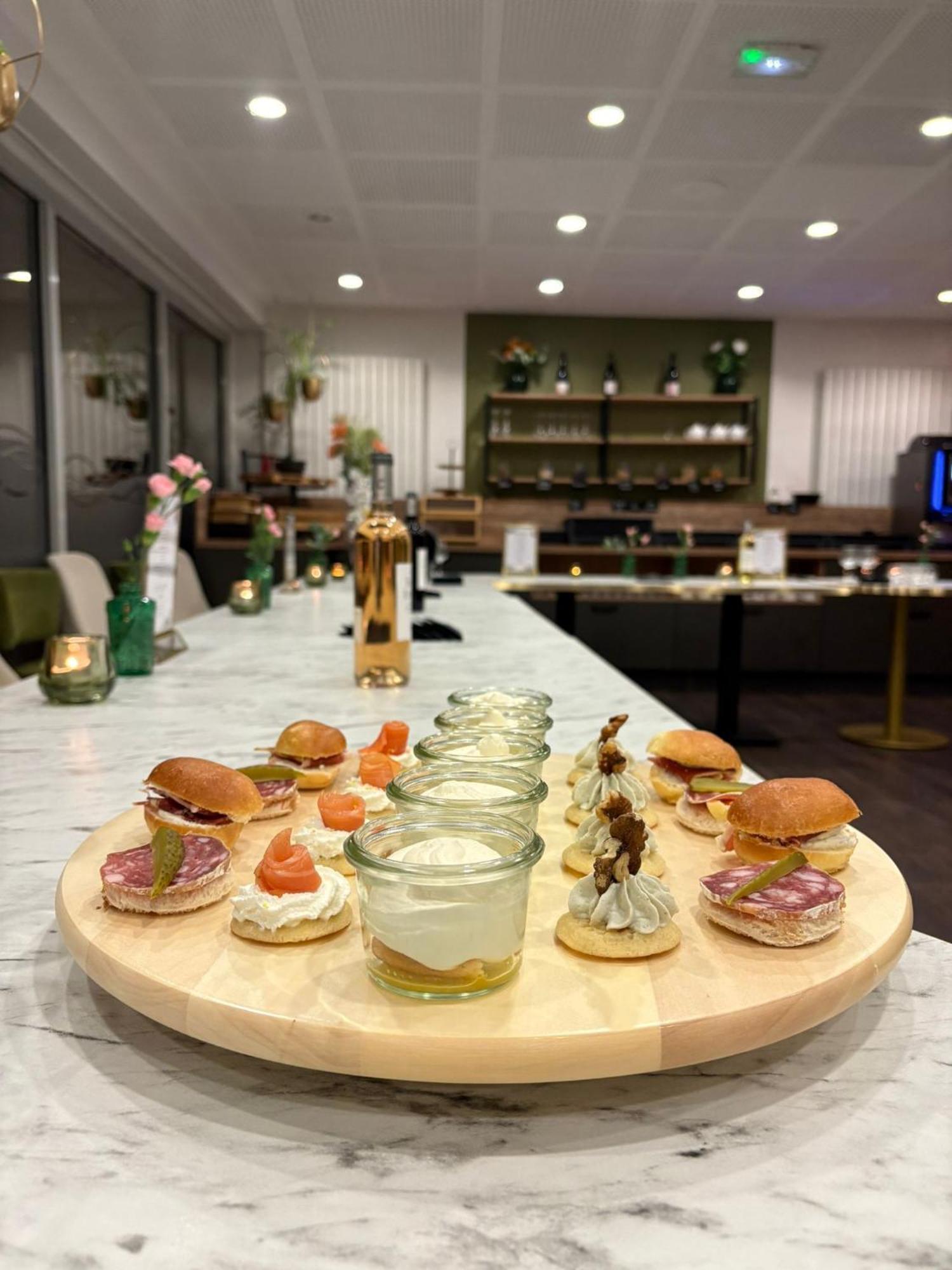 Cit'Hotel Le Chris'Tel Hotel Et Restaurant Le Puy-en-Velay Kültér fotó