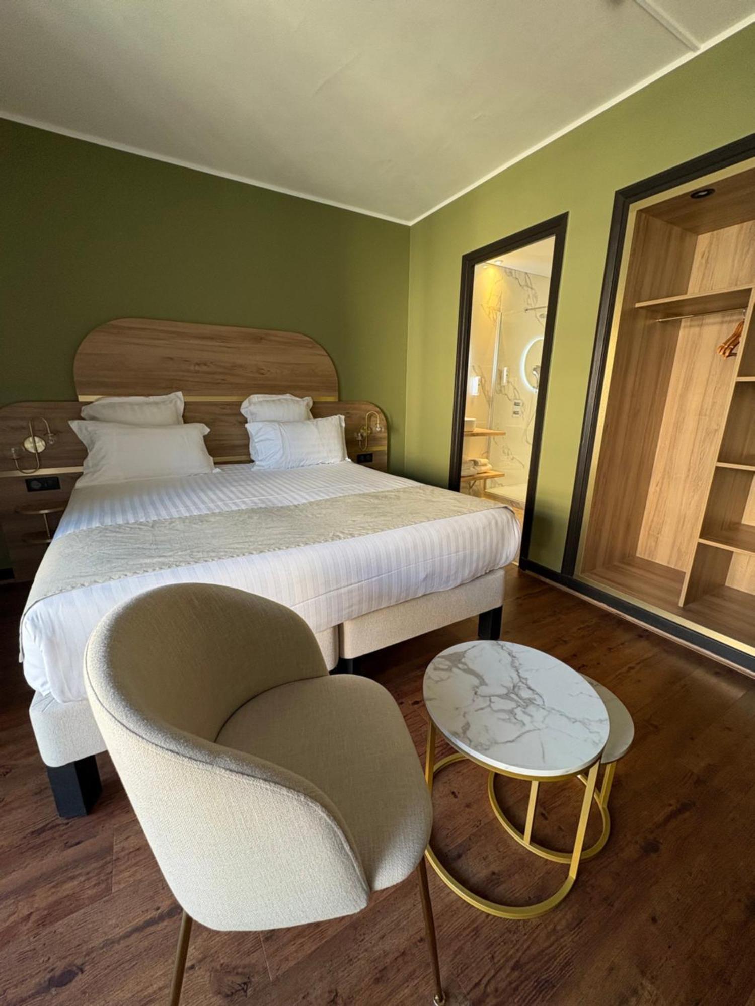 Cit'Hotel Le Chris'Tel Hotel Et Restaurant Le Puy-en-Velay Kültér fotó