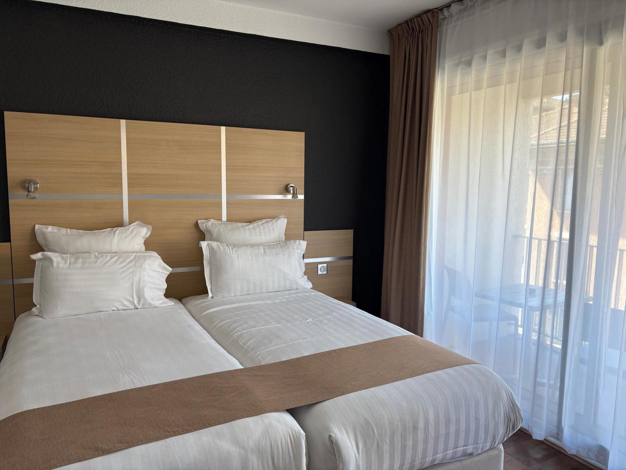 Cit'Hotel Le Chris'Tel Hotel Et Restaurant Le Puy-en-Velay Kültér fotó