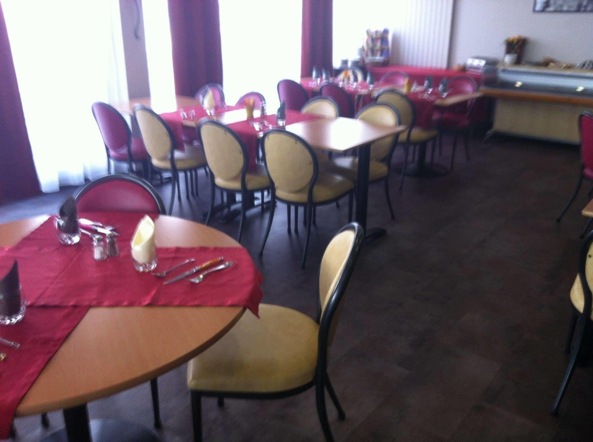 Cit'Hotel Le Chris'Tel Hotel Et Restaurant Le Puy-en-Velay Kültér fotó