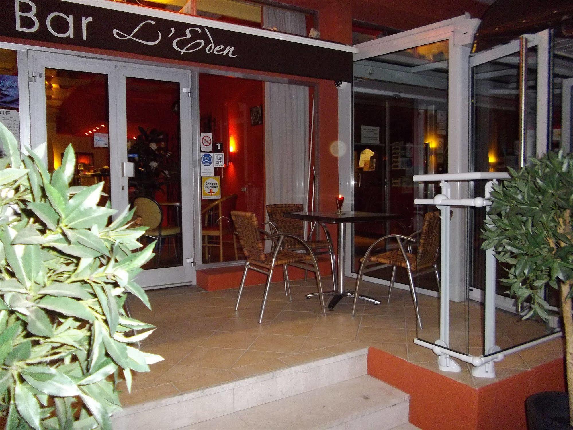 Cit'Hotel Le Chris'Tel Hotel Et Restaurant Le Puy-en-Velay Kültér fotó